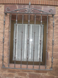 Verja para ventana de barrote macizo