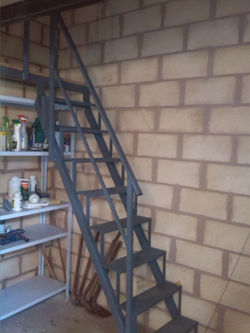 Escalera plegable.