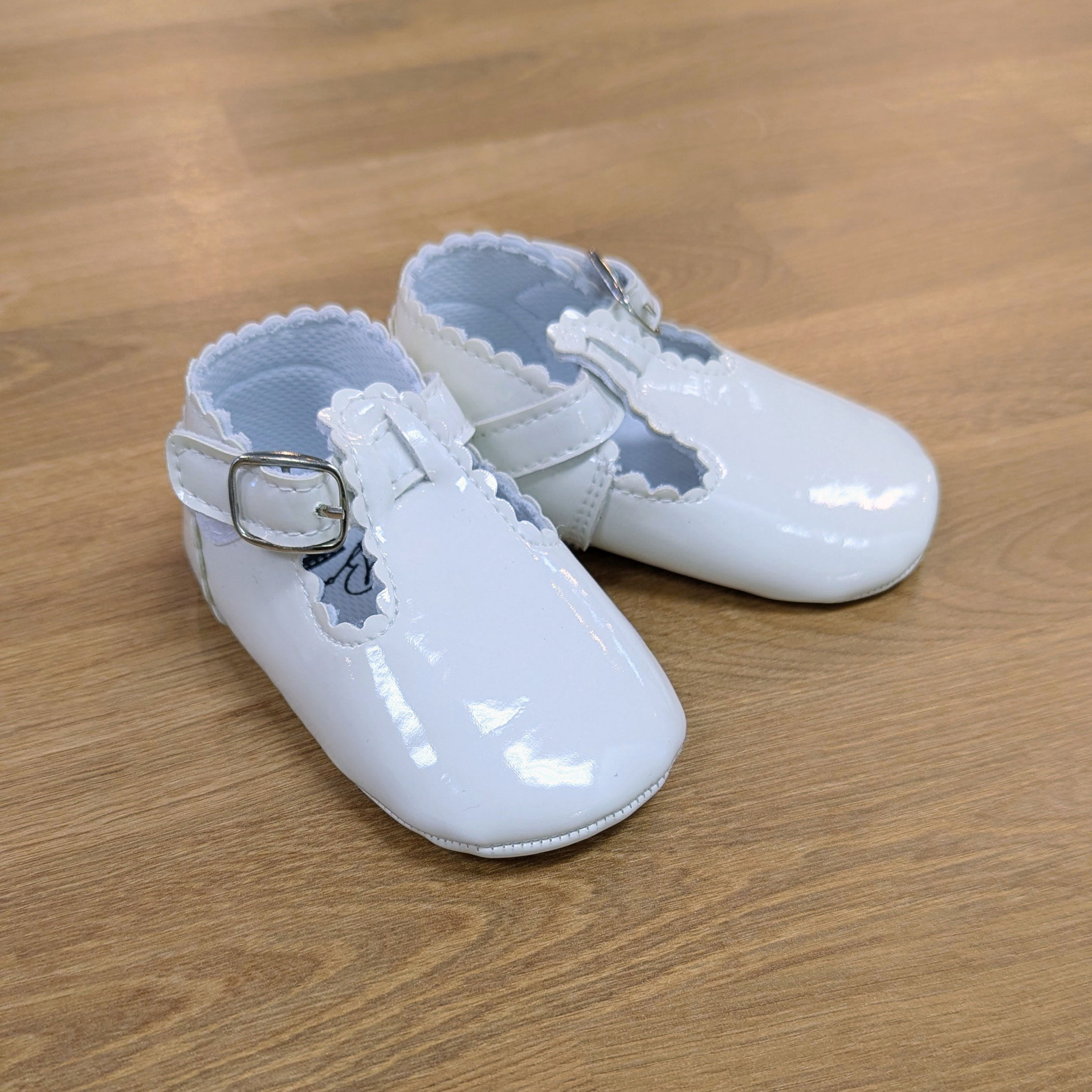 Patent Mary Jane Crib Shoe 6-12M