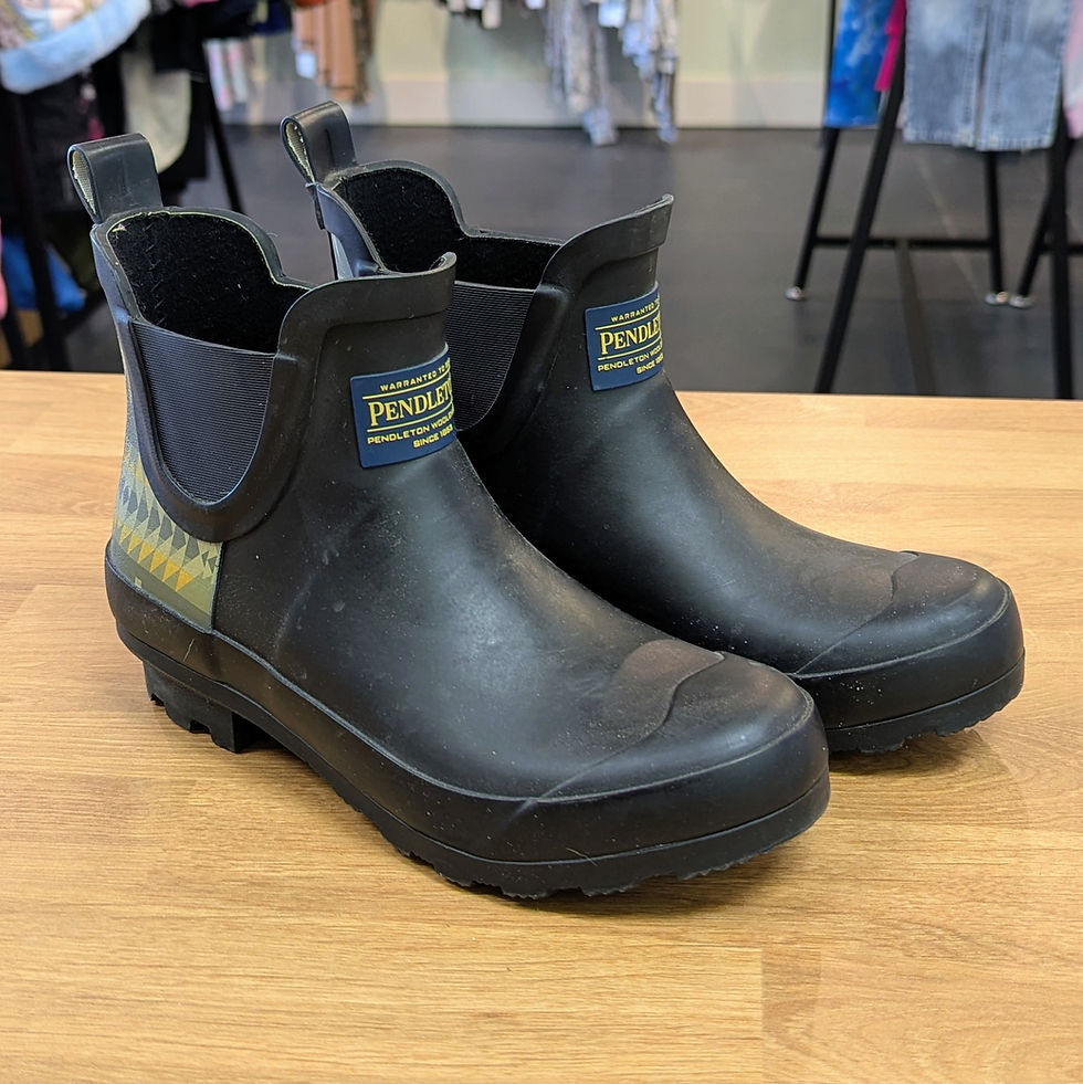 Pendleton Chelsea Rainboot Sz 7.0Y