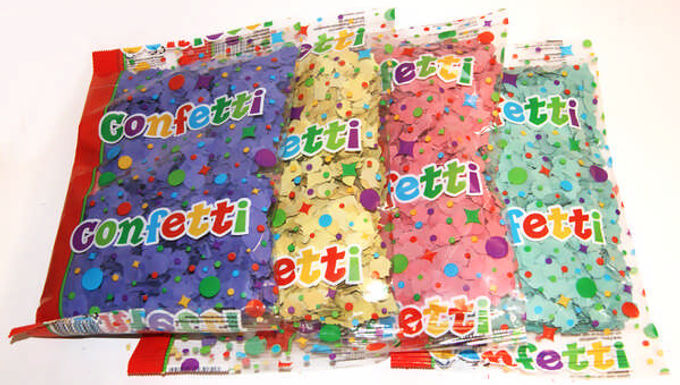 Saco de confetis coloridos