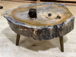handgefertigter Holztisch; Blockholz Schmiede