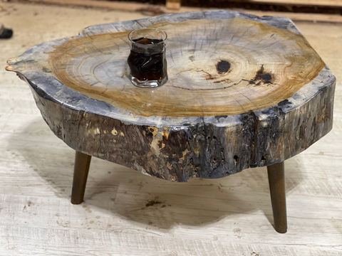 Holzdesigns auf Kundenwunsch; Holztisch ; Handgefertigte Einzelstücke; Möbel ; Hängelampe; Eiche; individuelle Holzdesigns ;  Einzelstück; Einzigartig