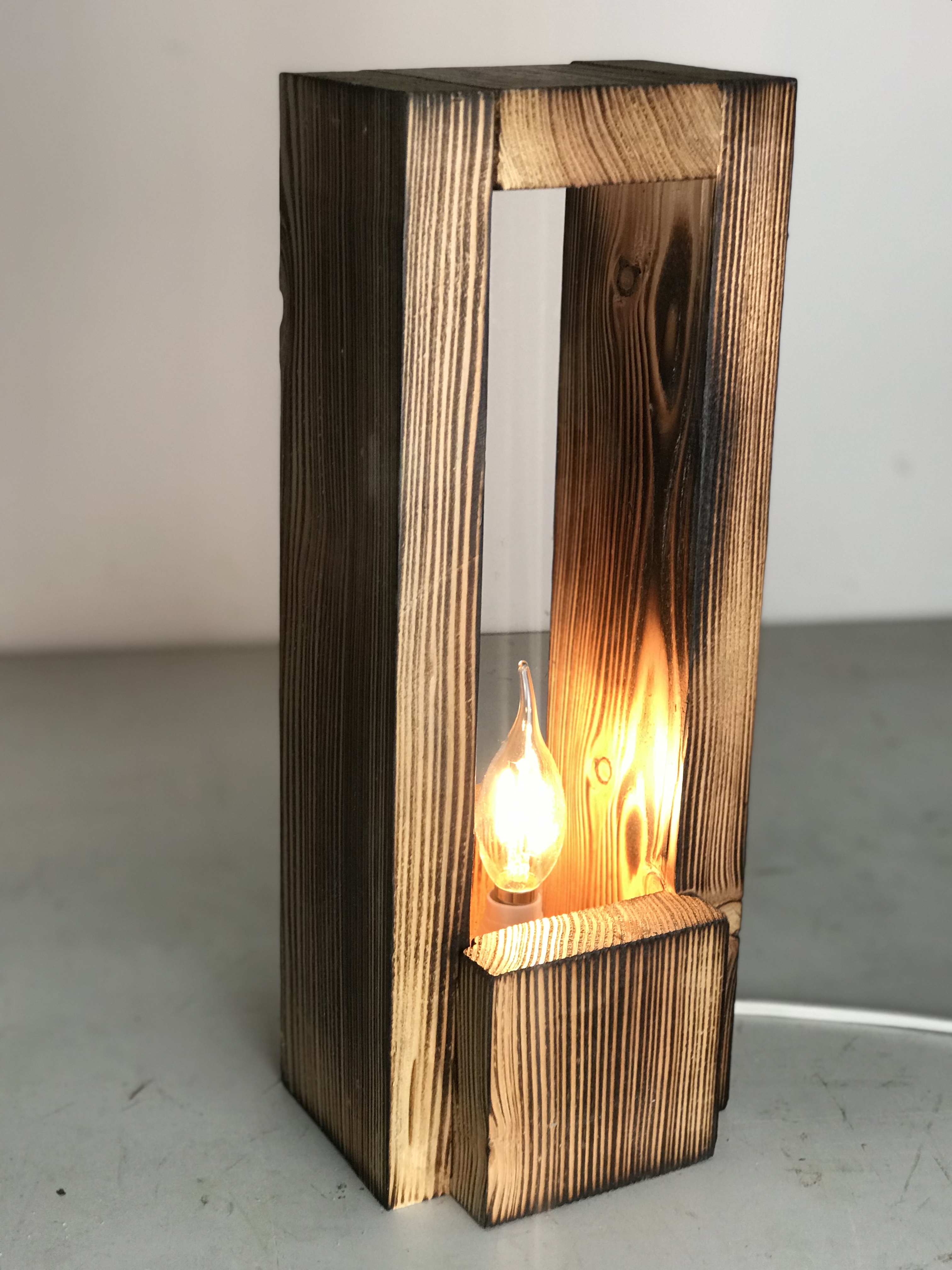 Nachttischlampe