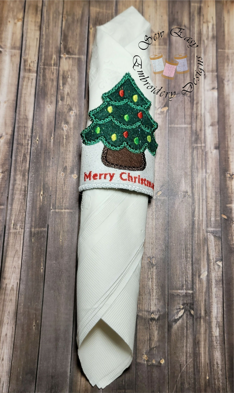 Thumbnail: Christmas tree table décor