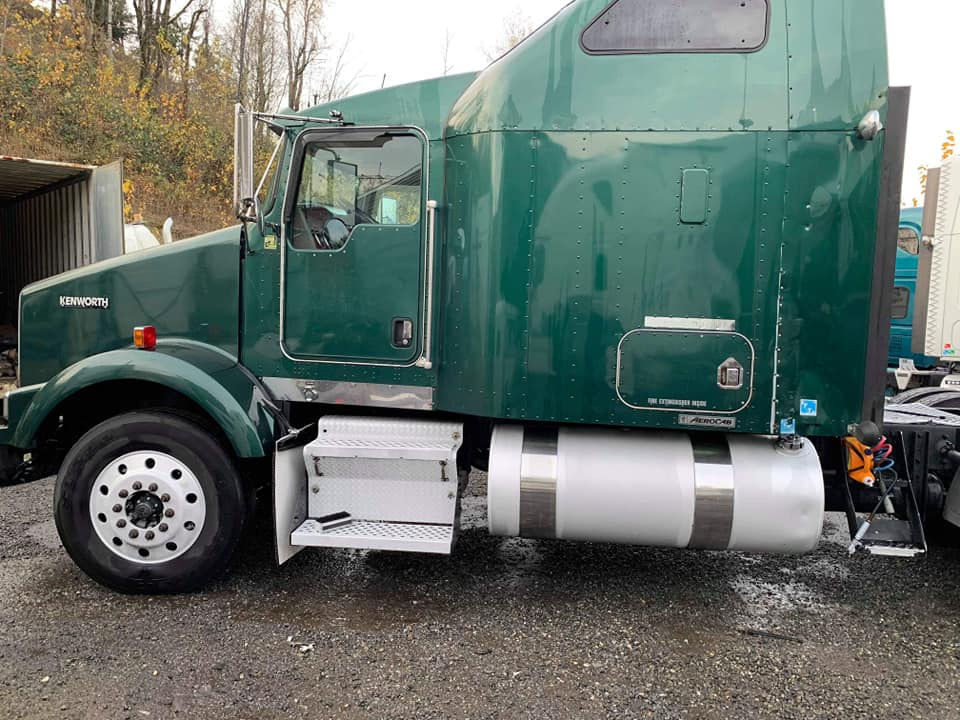 Thumbnail: Kenworth T800 Green (2003)
