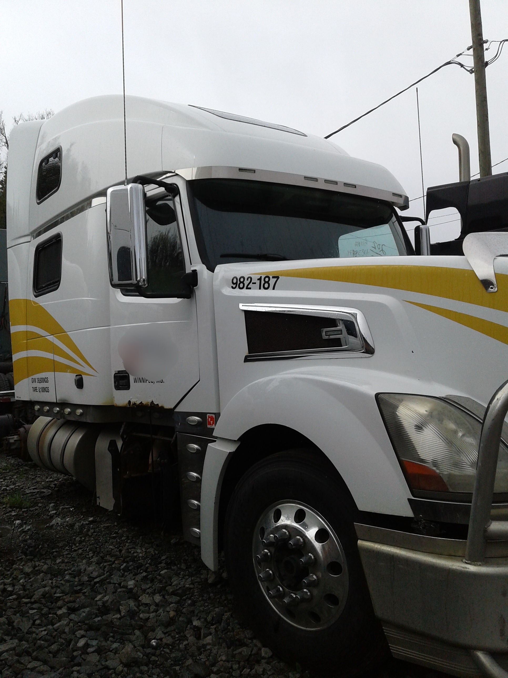Volvo - White (2008) | Meritor 46K - 3.58 Ratio