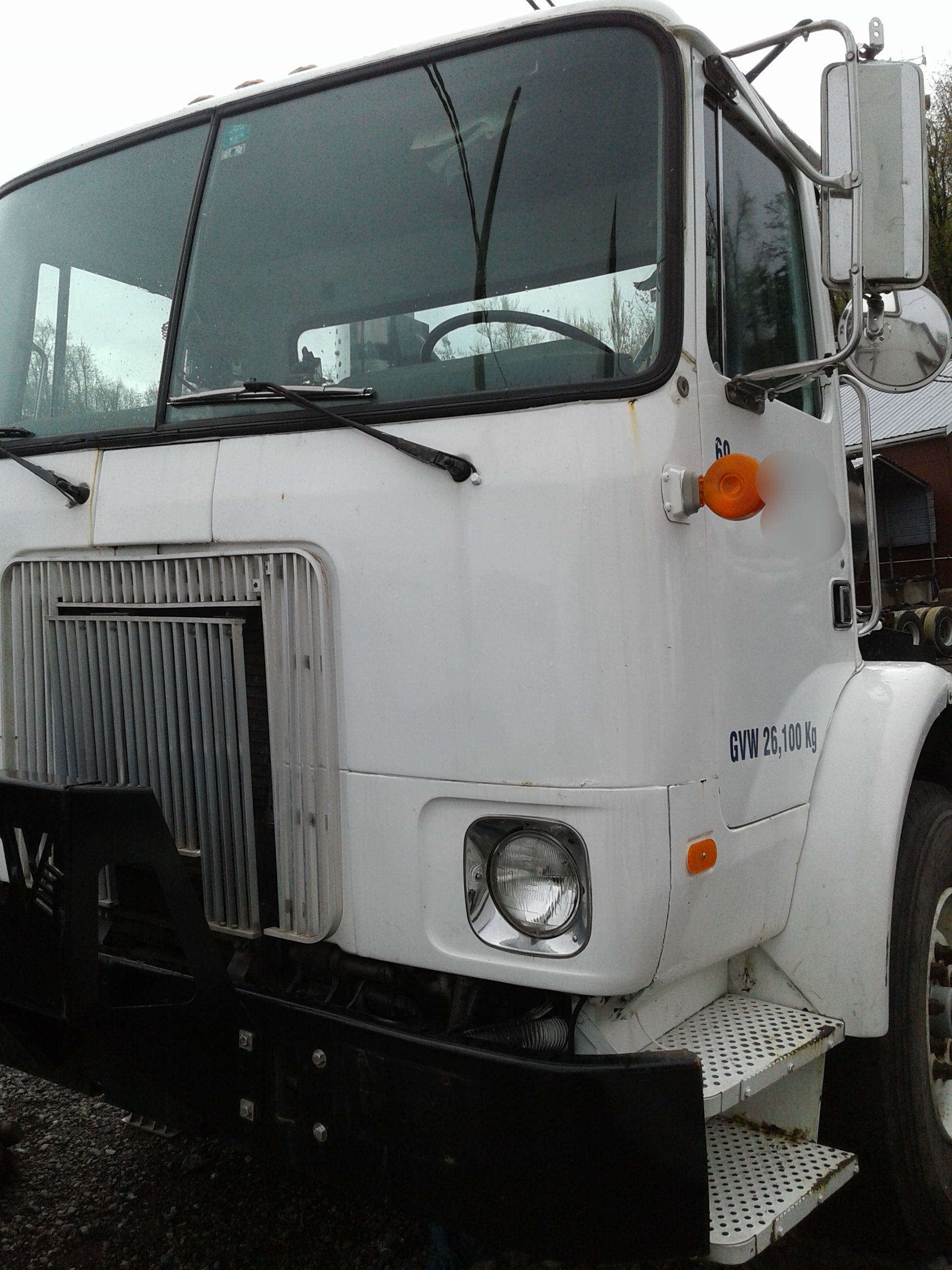 Volvo Daycab - White (2001)