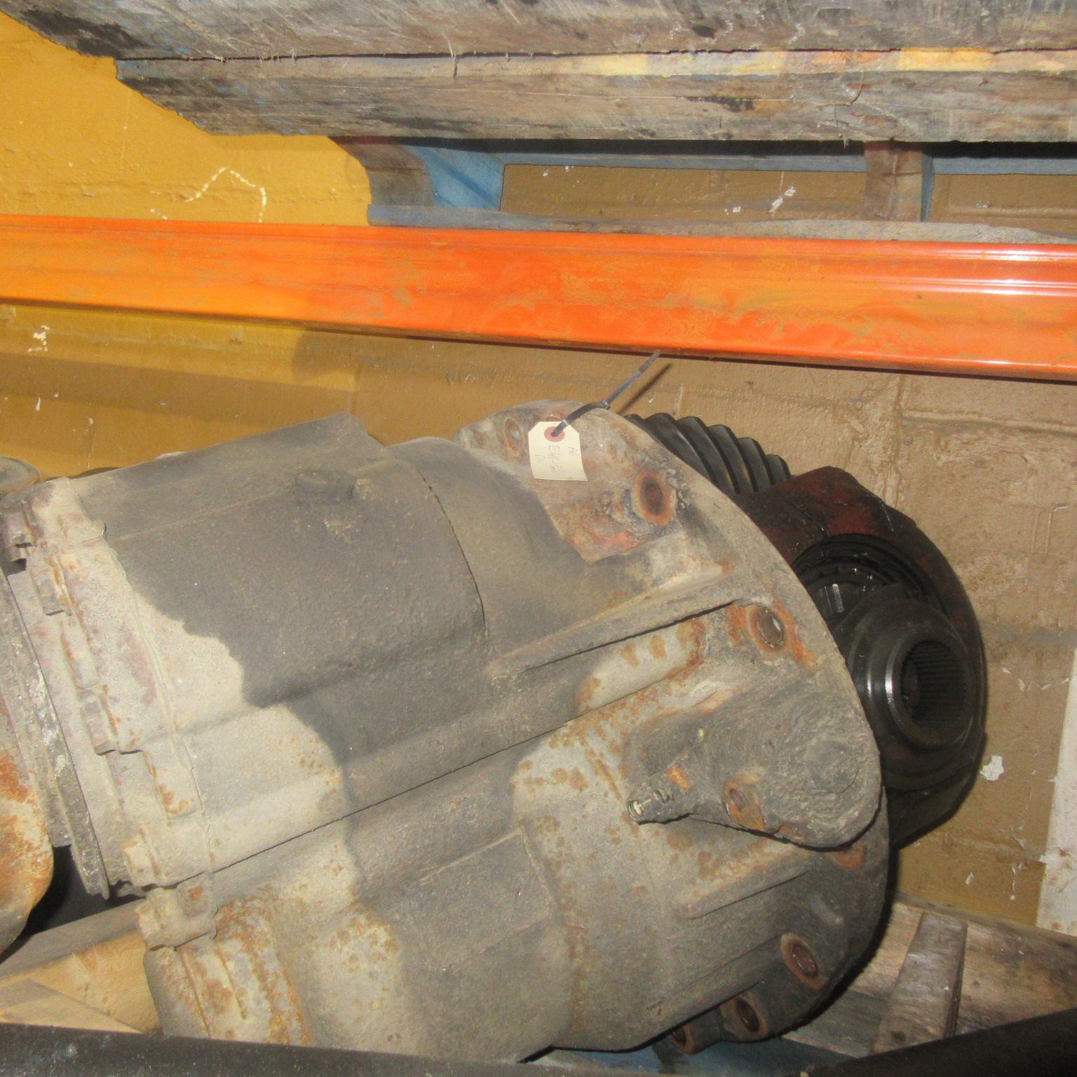 46,000 lbs Eaton Differential