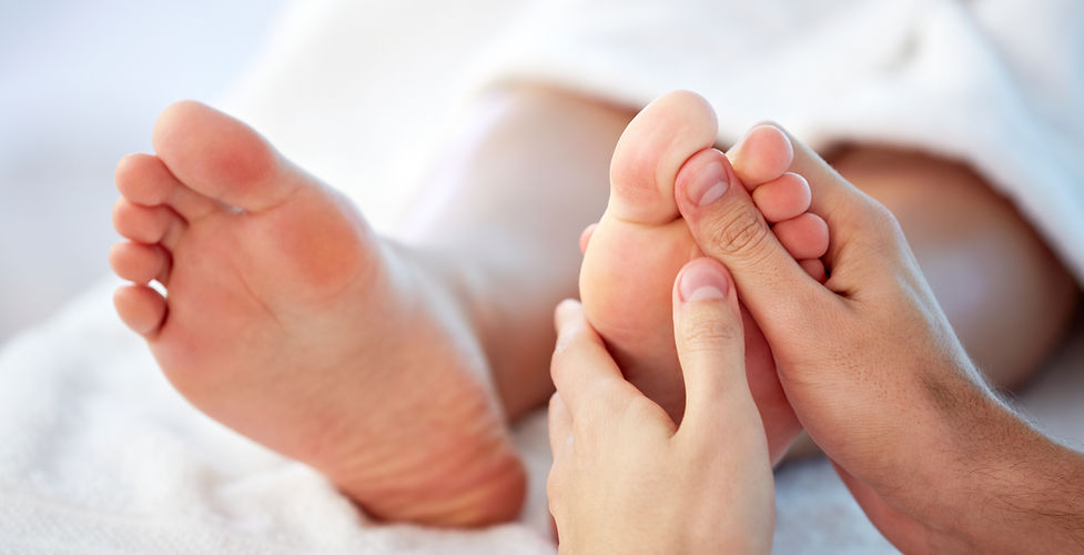 Massage de réflexologie plantaire