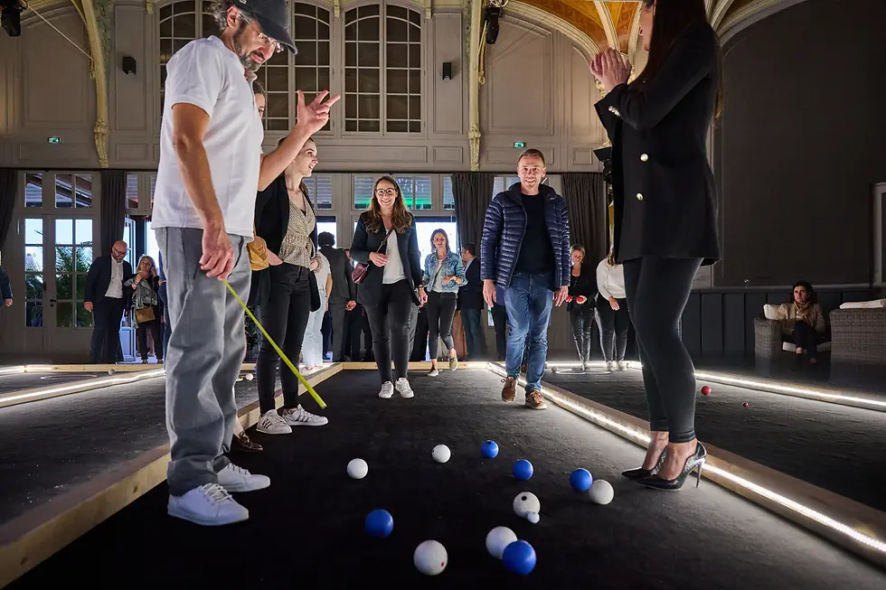 Animation pétanque sur terrain de pétanque éphémère