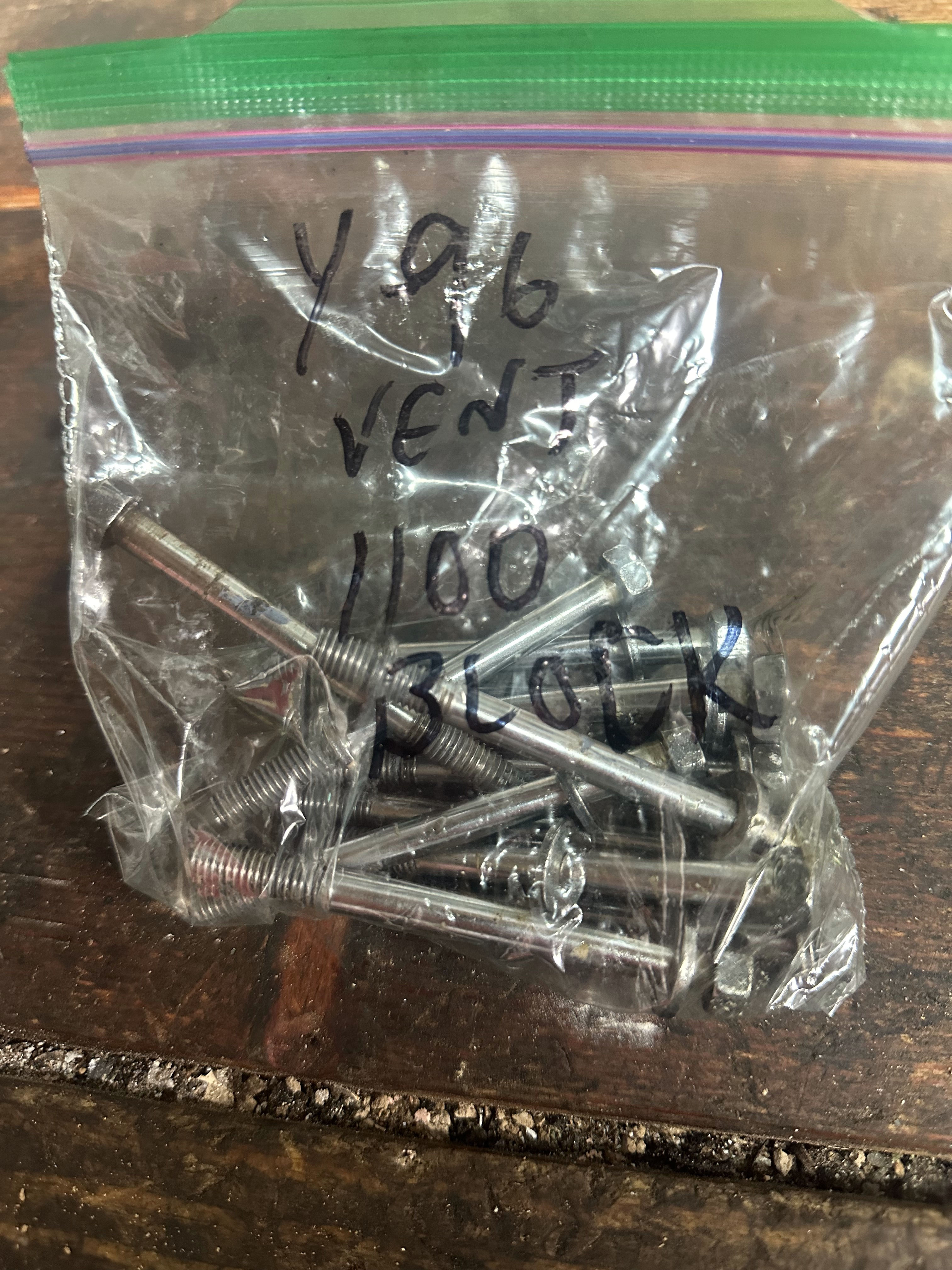 1100 Engine Block Bolts Hardware