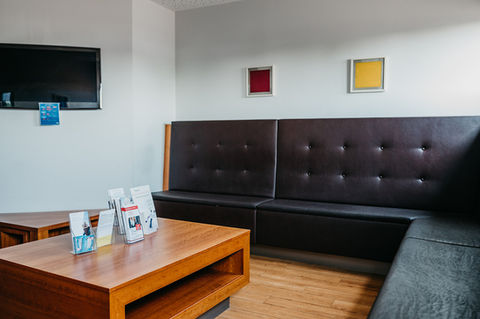 Leistenbruch I Kapaltunnel I Arbeitsunfall I Schulunfall I Knochenbruch I Bänderriss I schnellende Finger I Hämorrhoiden I Varizen