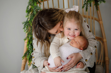 Kansas City newborn photographer