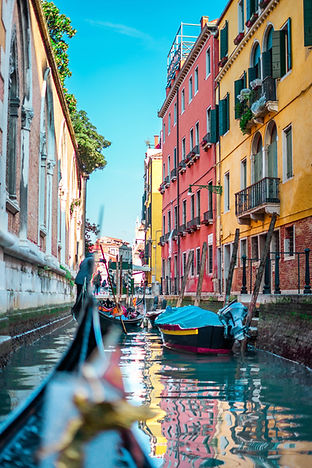 Private Tours in Italy - Venice canals and gondolas