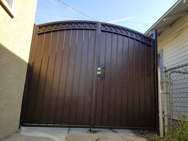 Exterior Swing Gates Fabrication & Installation by CALIFORNIA Quality Ironworks - Custom Wrought Iron Work Fabricator in Los Angeles and Pasadena. We offer services such as Pedestrian Gates, Driveway Gates, Hand Railings, Balcony Railings, and many more! We serve clients like Homeowners, Business Owners, Property Managers, Hotels. Professional Iron Worker near Long Beach, Newport Beach, Anaheim, Santa Ana, Huntington Beach, Hermosa Beach, City of Industry. Call PASADENA 626-618-8014. Call LOS ANGELES 424-622-1850. Call ORANGE COUNTY 949-787-1850.