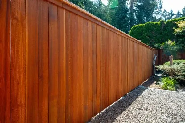 PACIFICA 94044 Professional Horizontal Redwood Fence and Vertical Redwood Fence Installation Company PUICON REDWOOD FENCE SPECIALISTS Custom Redwood Fence Services Residential Homes Bay Area Northern California Call: 510-281-9117