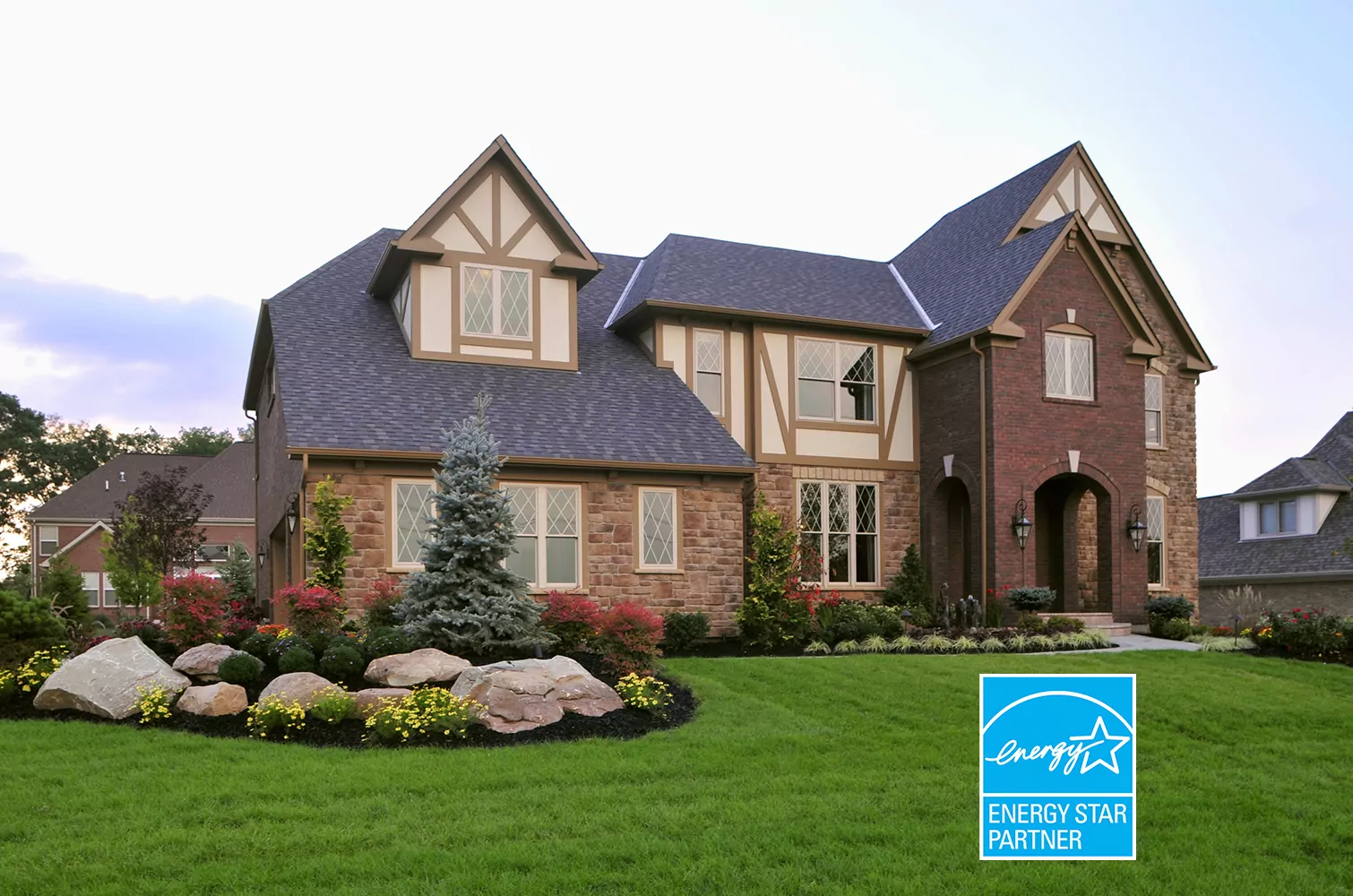 Energy Efficiency for Superior Comfort with Simonton® Contractor Collection. California Replacement Windows - Orange County Window Replacement Company. Simonton® Authorized Dealer. Premium Vinyl Window Replacement Specialists near Pasadena, South Bay, West Los Angeles, Tustin, Anaheim, Irvine, Laguna Beach, Los Angeles, Long Beach, Southern California. 714-276-8780