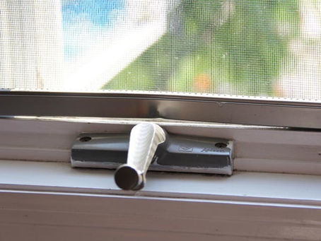 WAIPAHU 96797 Window Screen & Sliding Door Screen Replacement Company Stacey's Mobile Screen Repair Shop Why Screen Replacement is Better for Damaged Screens OAHU Mobile Screen Professionals Residential Homes Luxury Villas Hotels and Resorts