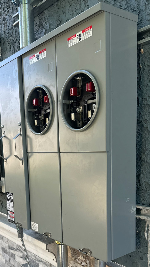 Lou's SOUTH BAY Electric Inc. South Los Angeles Professional Duplex 2-Gang Meter Upgrade With SIEMENS 200-Amp Installation Certified C-10 Electrical Contractors Electrician Specialists Orange County