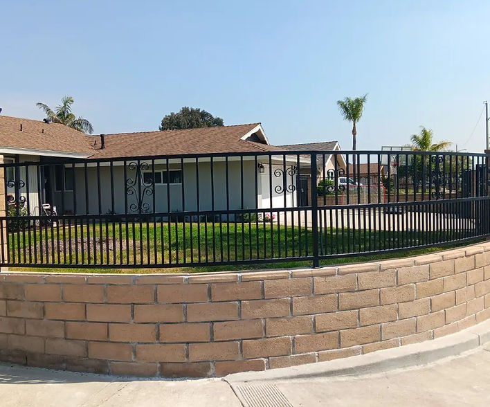 Exterior Iron Fences Fabrication & Installation by CALIFORNIA Quality Ironworks - Custom Wrought Iron Work Fabricator in Los Angeles and Pasadena. We offer services such as Pedestrian Gates, Driveway Gates, Hand Railings, Balcony Railings, and many more! We serve clients like Homeowners, Business Owners, Property Managers, Hotels. Professional Iron Worker near Long Beach, Newport Beach, Anaheim, Santa Ana, Huntington Beach, Hermosa Beach, City of Industry. Call PASADENA 626-618-8014. Call LOS ANGELES 424-622-1850. Call ORANGE COUNTY 949-787-1850.