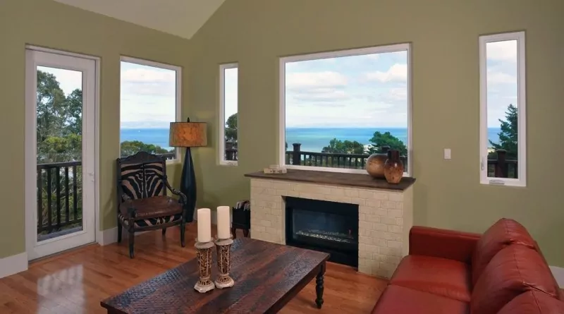 Four Things to Consider When Buying Replacement Windows: Energy Efficient. Simonton® Windows and Doors is Available at California Replacement Windows - Authorized Dealer of SIMONTON® Windows and Doors in Pasadena, South Bay, Orange County, West Los Angeles, Tustin, Anaheim, Irvine, Laguna Beach, Los Angeles, Long Beach, Southern California. 714-276-8780