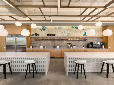 Todd Branson Stoneworks OAHU Custom Kitchen and Bathroom Countertop Fabricator CAMBRIA®Authorized Dealer CAMBRIA® Minnesota Snow™ Quartz Countertops Fabrication and Installation KAHALA 96816 Oahu Hawaii Residential Homes Call: 808-646-3884