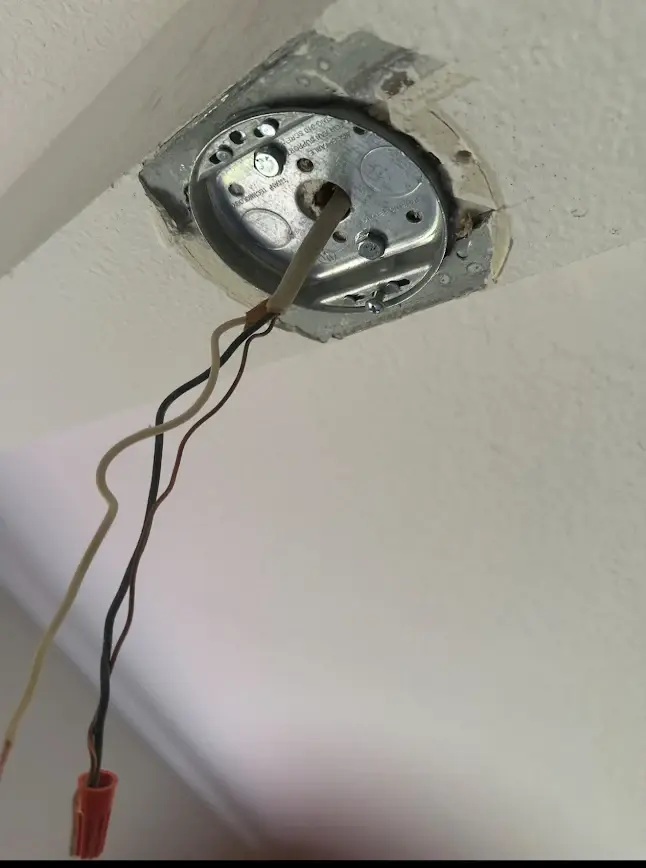 Lou's SOUTH BAY Electric Inc. Professional Ceiling Fan Replacement IRVINE C-10 Electrician ORANGE COUNTY Electrical Installation Company Los Angeles