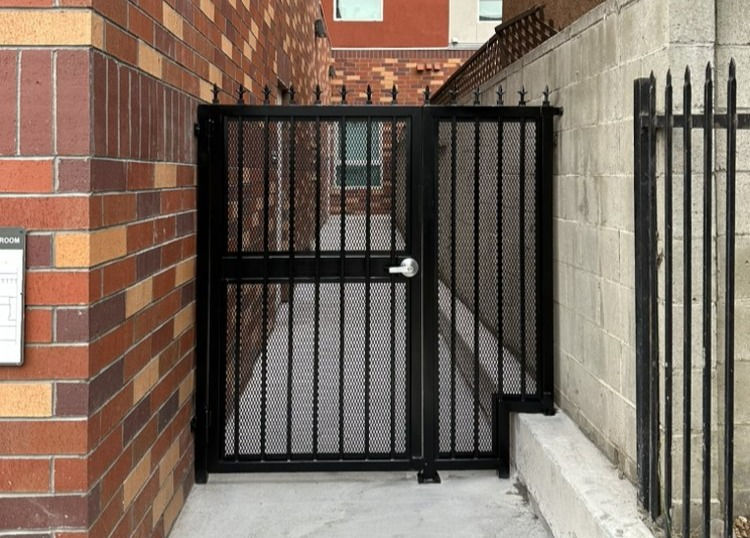 CUSTOM METAL FENCES AND GATES by Dennis Naraine ☎️ 310-919-1306 Diverse Welding & Ironworks Since 2012 Dennis Naraine South Bay Exterior Handrails Fabricator serving South Bay - Redondo Beach, Hermosa Beach, Manhattan Beach, El Segundo, Torrance, Lomita, and Gardena. West Los Angeles - Santa Monica, UCLA, Marina Del Rey, Culver City, Playa Del Rey, Brentwood, Beverly Hills, West Hollywood. Long Beach. Call: 310-919-1306