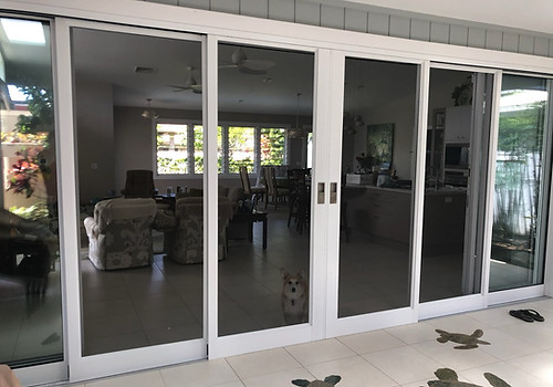 HoloHolo Screens OAHU offers Affordable and Reliable Custom Sliding Screen Doors Replacement & Installation Services. The Number 1 Window and Door Screen Replacement and Custom Patio Enclosure Company for Homeowners and Business Owners in Honolulu. Oahu Mobile Screen Professionals Since 2008 near Kahala, Portlock, Pearl City, Diamond Head, Ewa Beach, Waipahu, Kailua, and all cities in the Oahu Island. Call 808-374-5433 to Schedule FREE ESTIMATE.