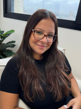 Formada em Psicologia pela Mackenzie, pós-graduanda no IJEP e cofundadora da Diga! Psicologia, atendo todas as idades com planos terapêuticos personalizados.