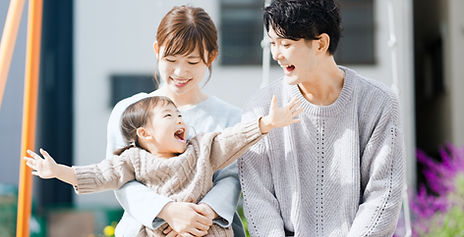 AdobeStock_470969858家族_edited.jpg