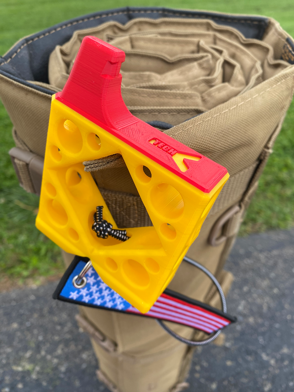 Thumbnail: Mag Flag -22 AICS