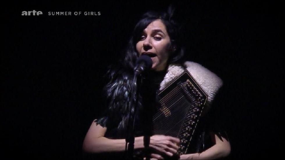 Thumbnail: PJ Harvey - Paris 2011