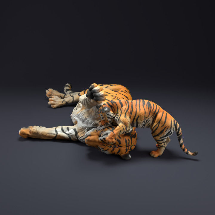 Thumbnail: Bengalischer Tiger mit Junges