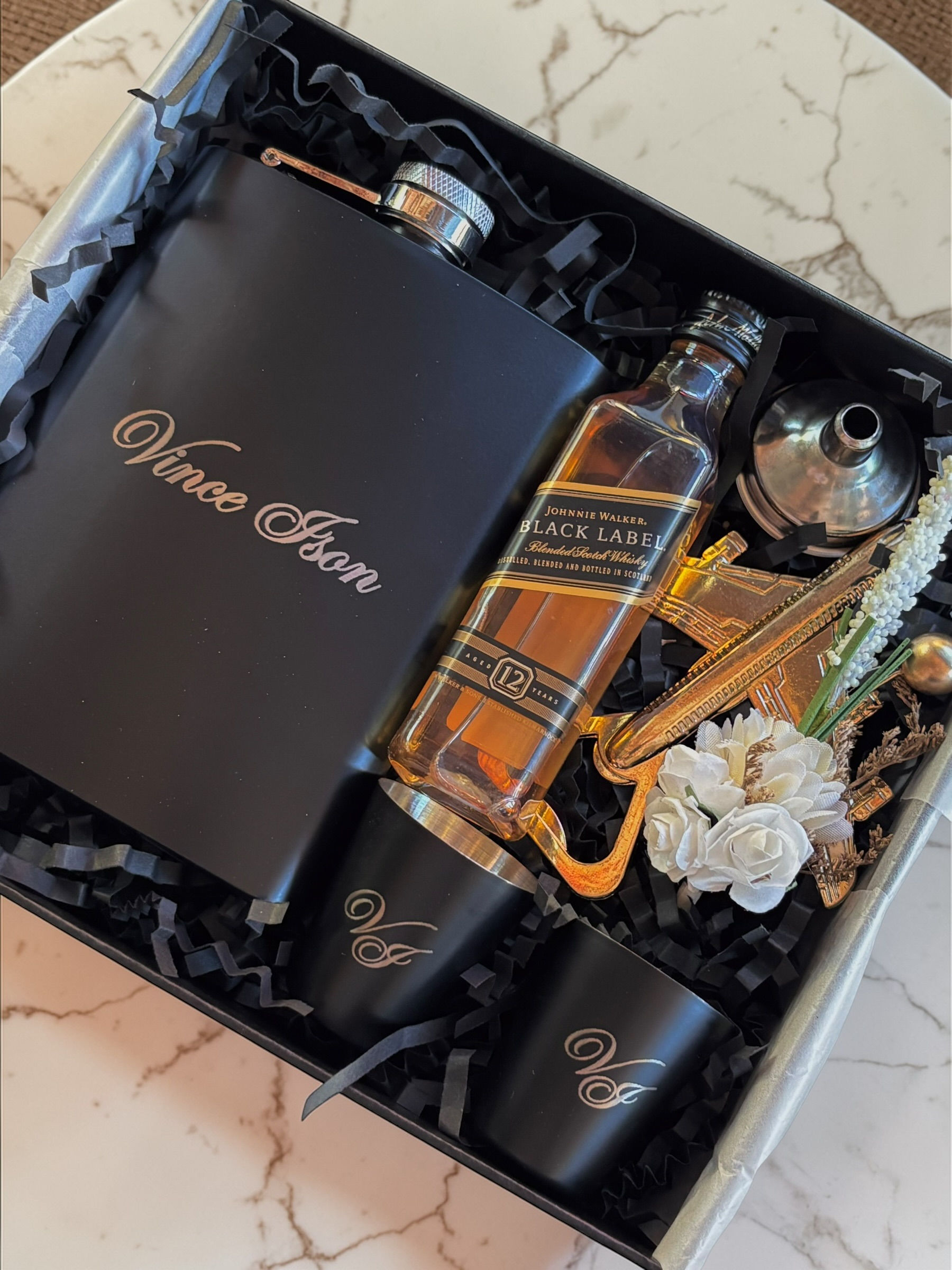 Zachary Deluxe Set - Flask, Shotglasses, Plane Bottle Opener