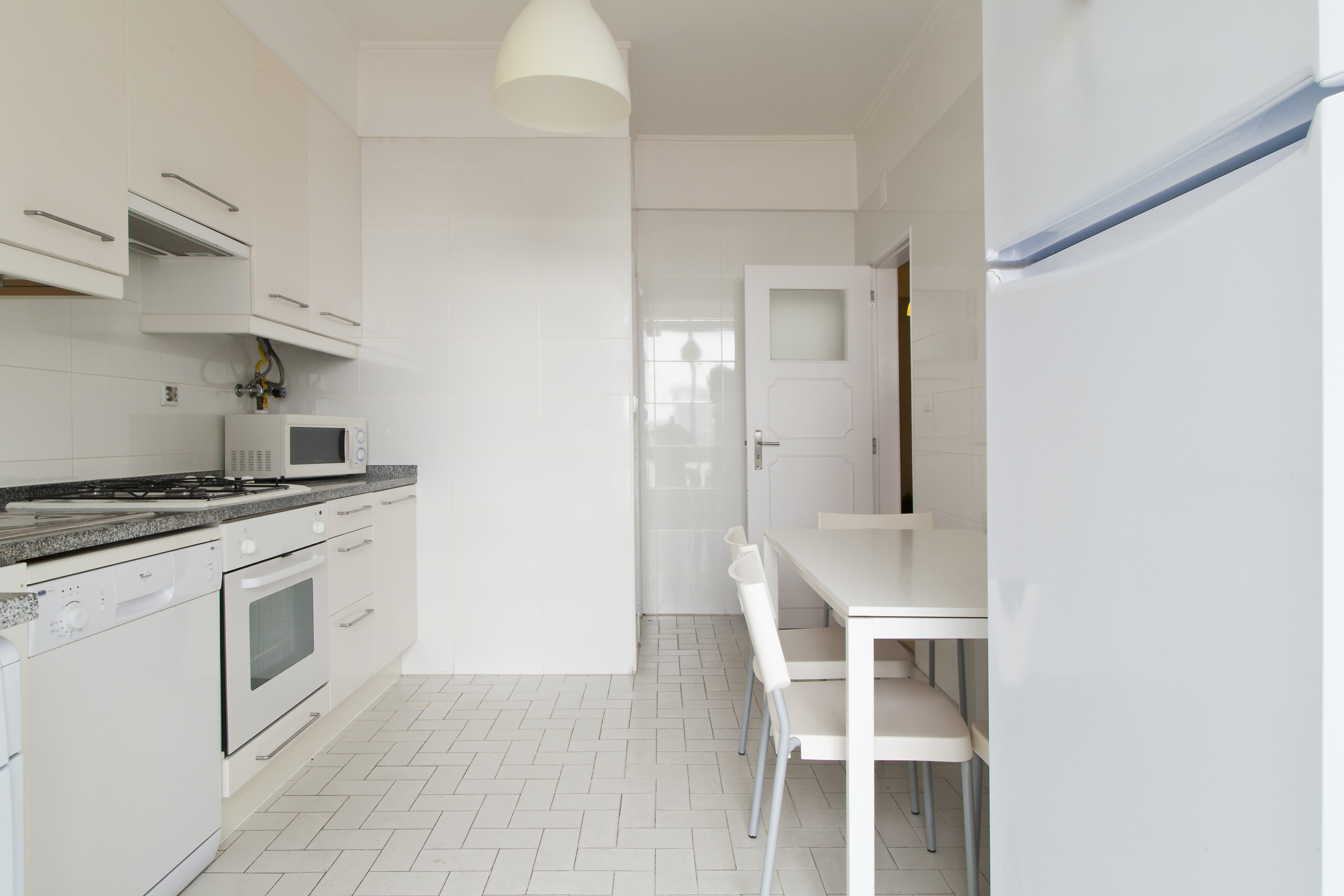 AE - Areeiro - Cozinha - Foto 2.jpg