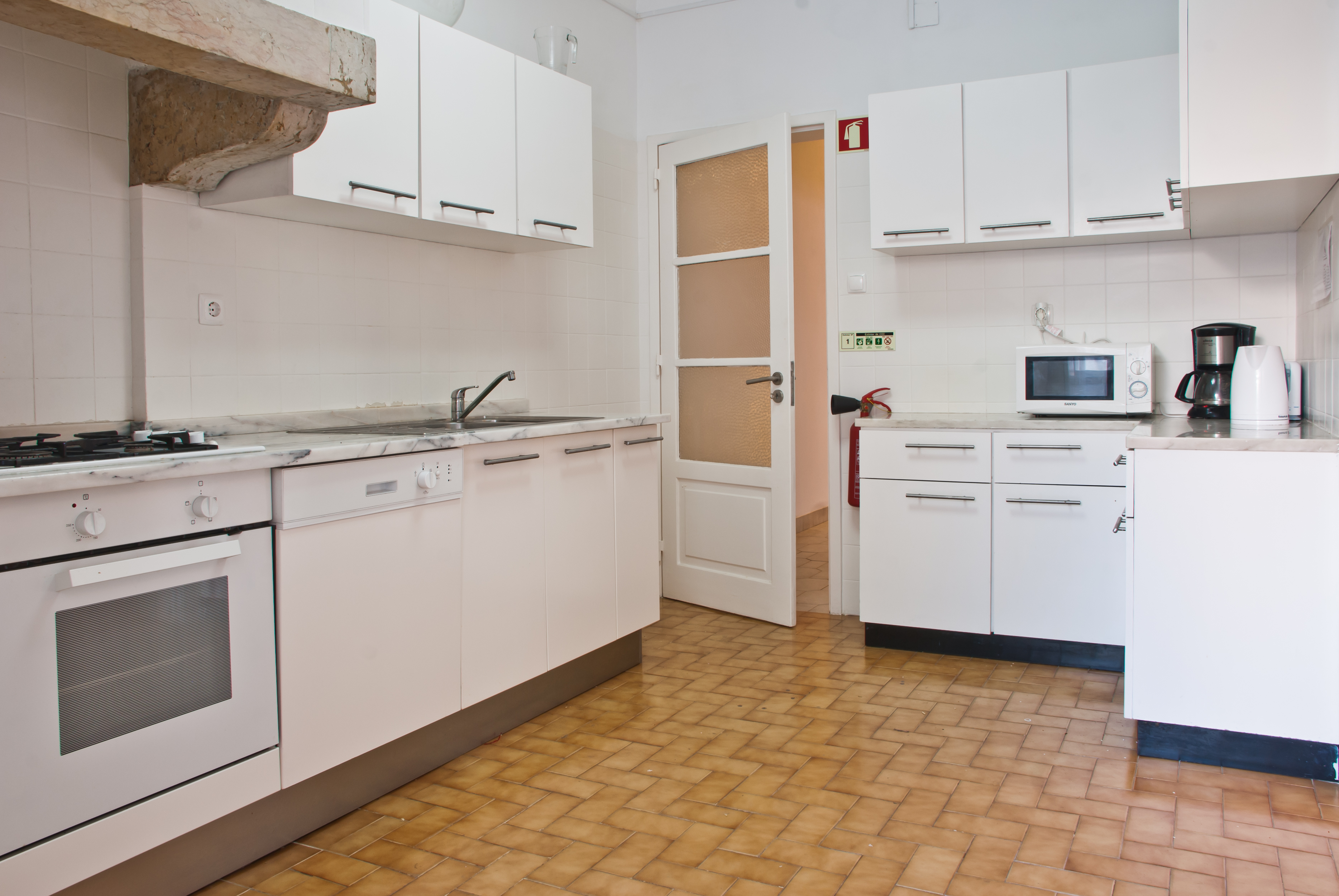 GJ - Kitchen - Foto 1.jpg