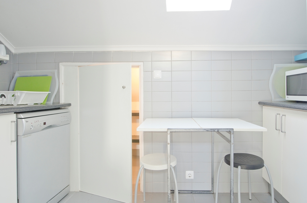 AB_-_Sotão.Attic_-_Kitchenette_-_Foto_2.JPG