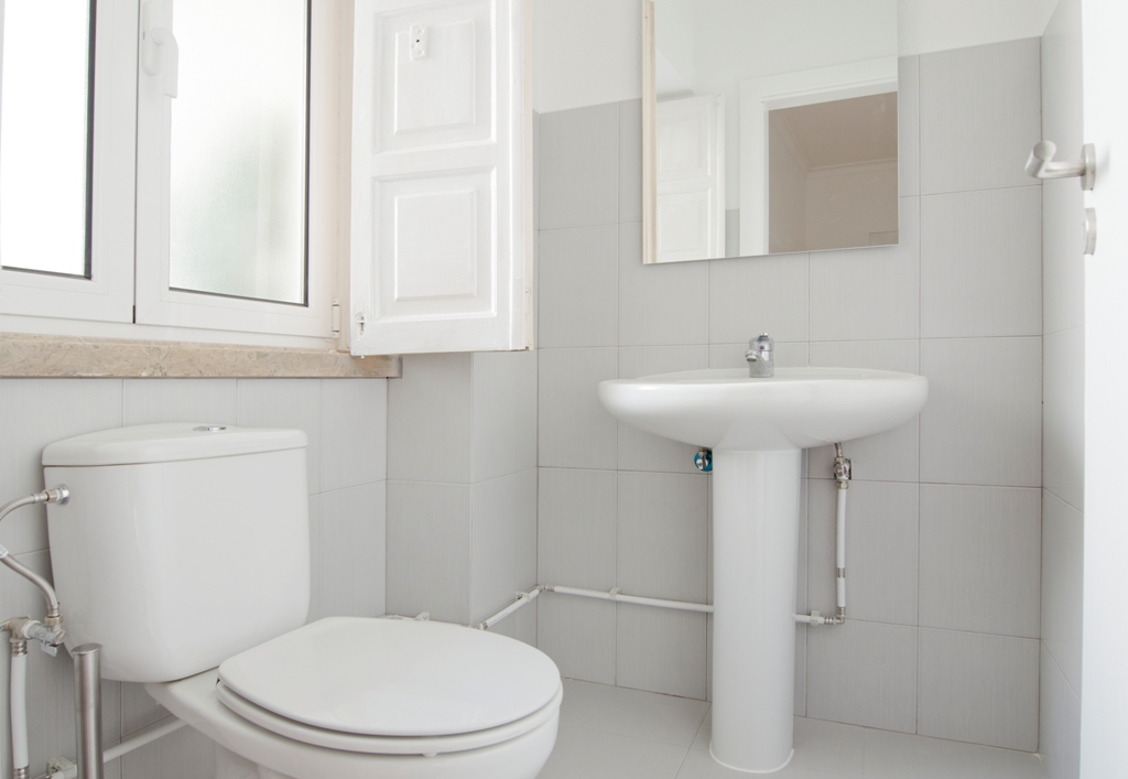 BE - Casa de banho social. Social Bathroom - Foto 1.JPG