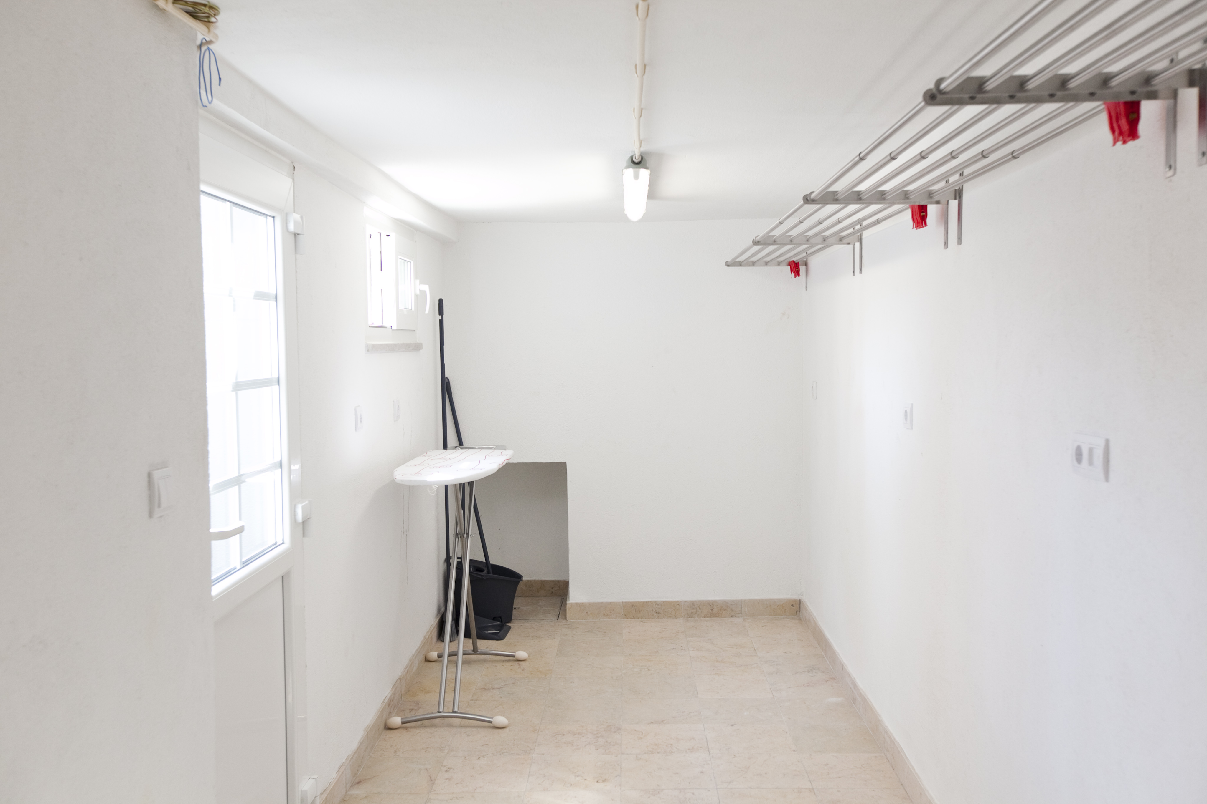 TE - Lavandaria.Laundry Area - Foto 2.JPG