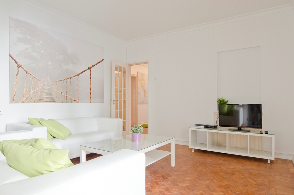 BE - Geral - Foto 3 - Living.JPG