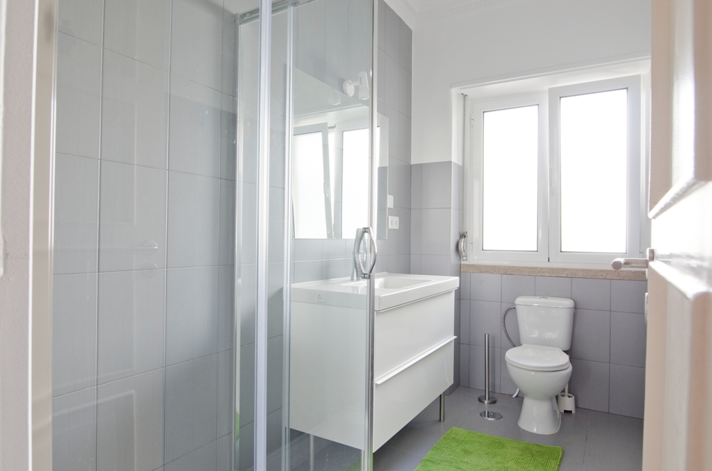 BE - Casa de banho. Bathroom Q5-Q8 - Foto 1.JPG