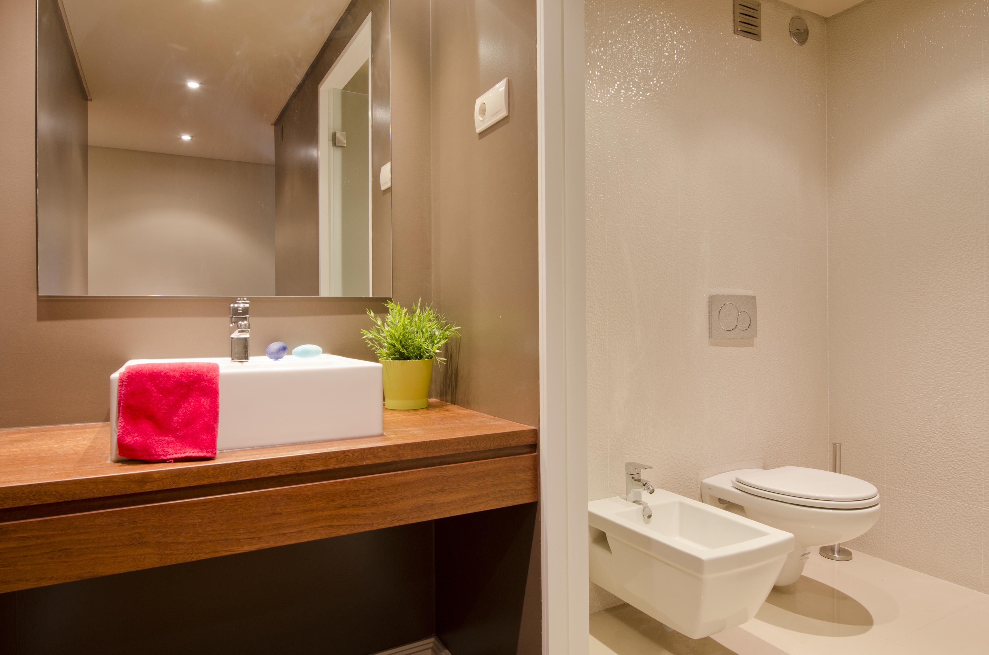 PE - Suite 1 - IS.Bathroom - Foto 2.JPG