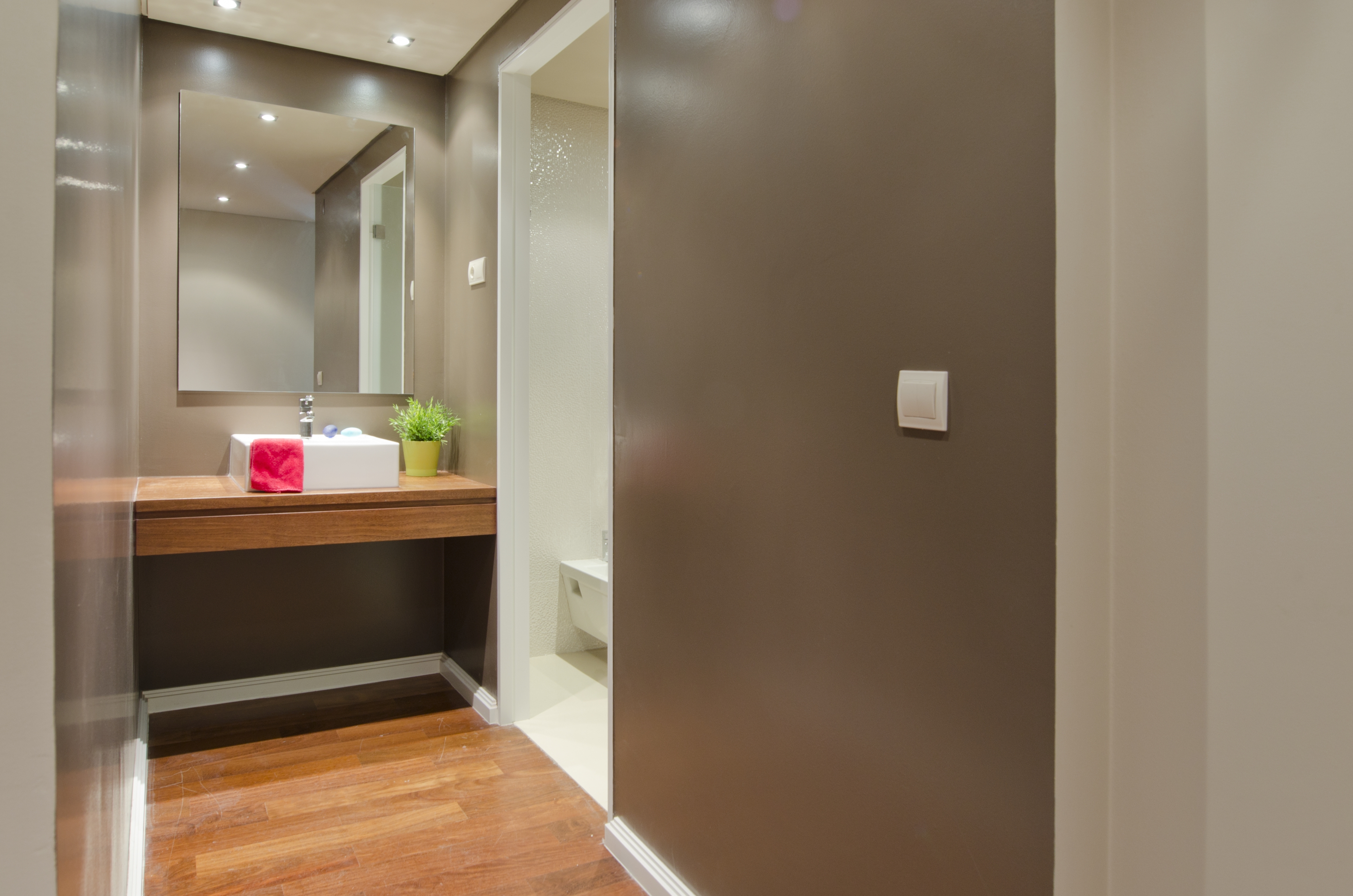 PE - Suite 1 - IS.Bathroom - Foto 1.JPG