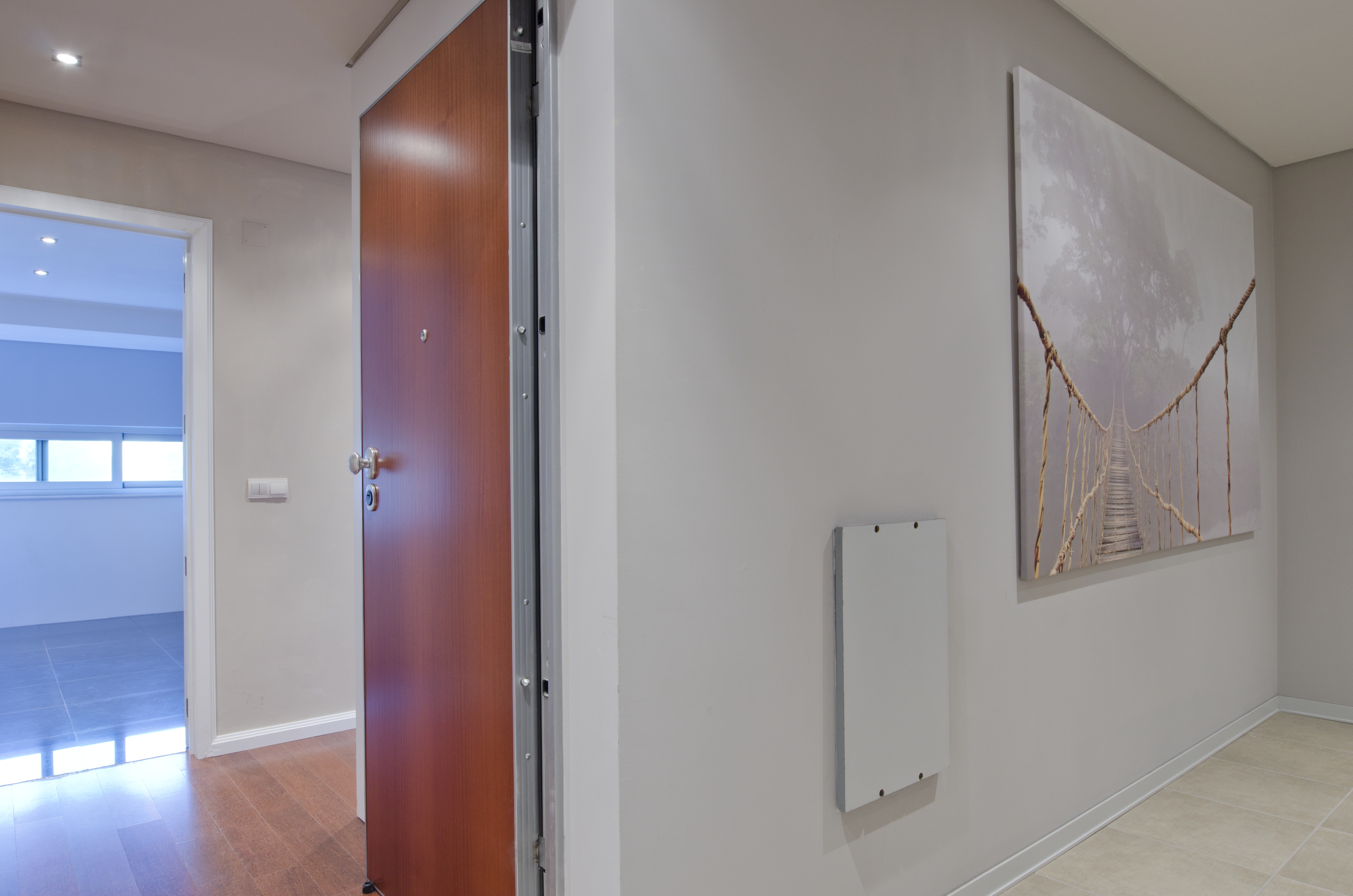 PE - Geral - Foto 5 - Corredor a lavandaria.Corridor to Laundry.JPG