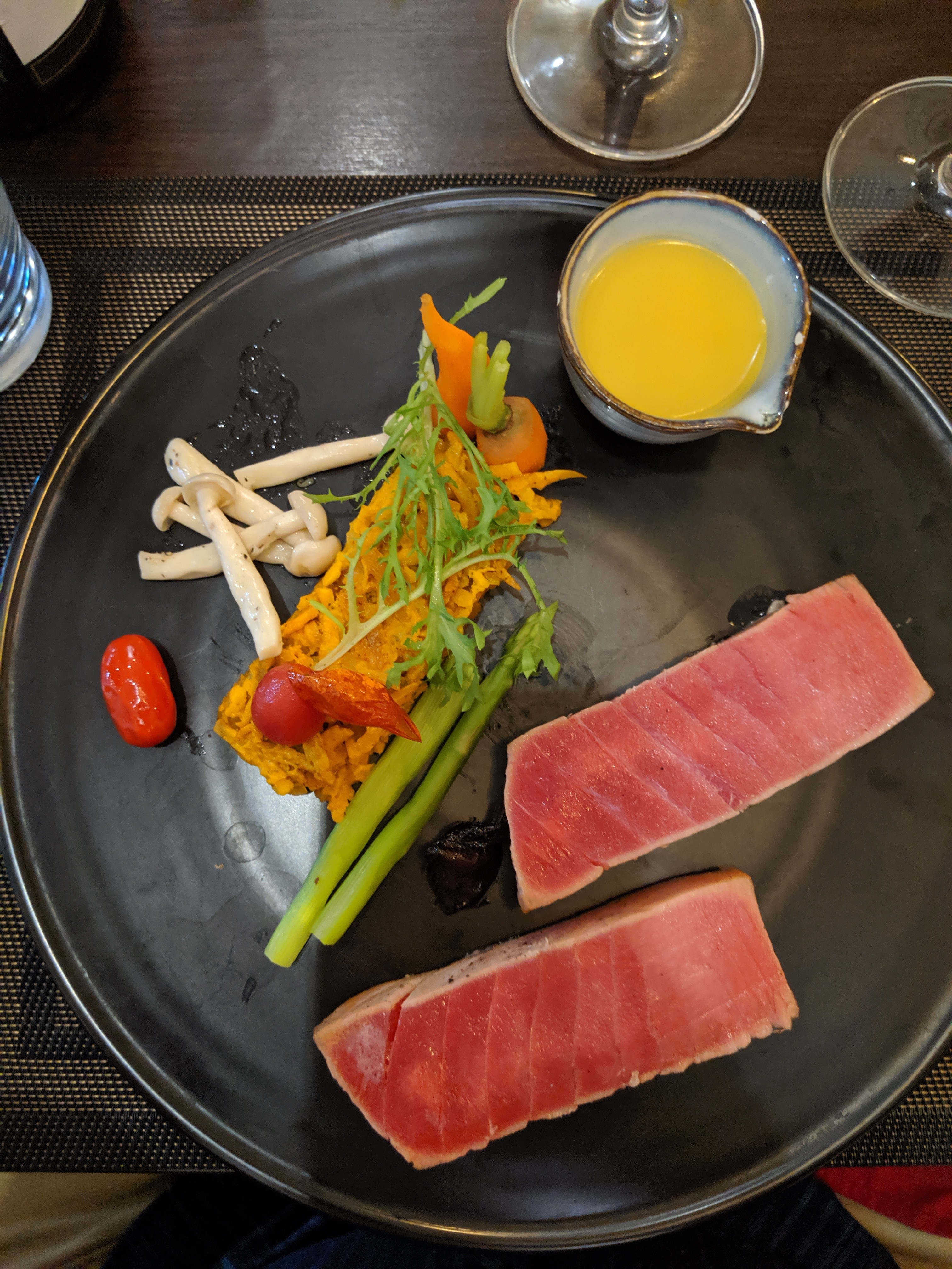 Amazing Ahi