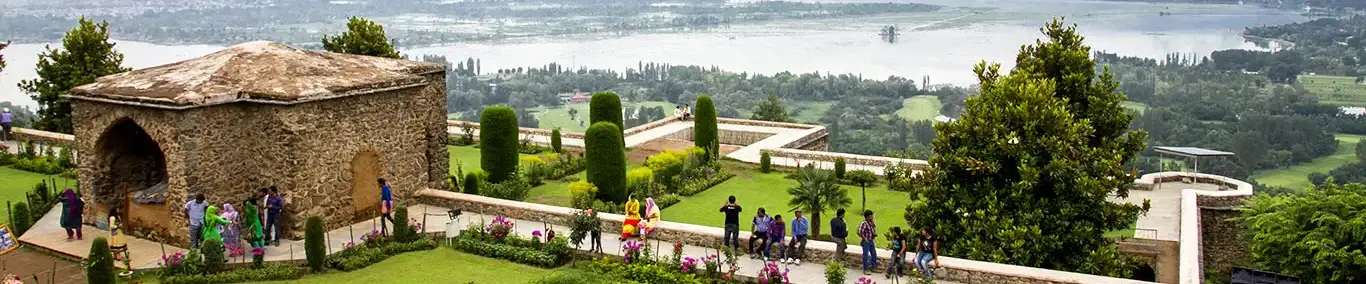 mughal-garden.webp