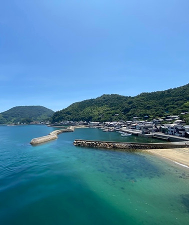 沖家室島(沖家室大橋より)