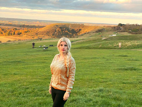 DELECTABLE DUNSTABLE DOWNS AND THE WONDEROUS WHIPSNADE ESTATE